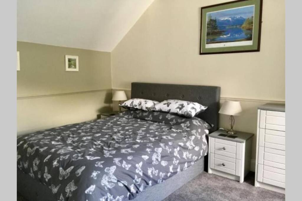 Twostones Self Catering Cottage Arrochar Exteriör bild